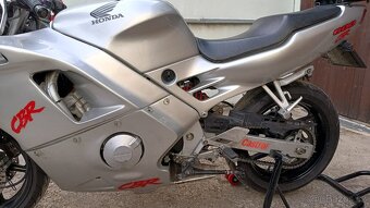 Honda CBR 600F PC 25 - 10