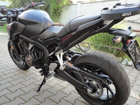 CB650F - 10