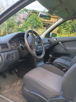 Octavia Tour 1.6 75kw - 10