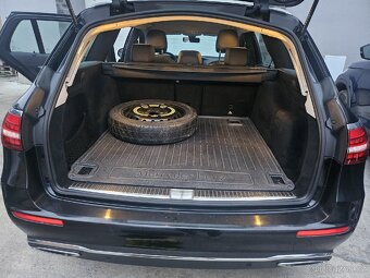 Mercedes Benz W213 E 220d Facelift Rok 2021 143 kW - 10