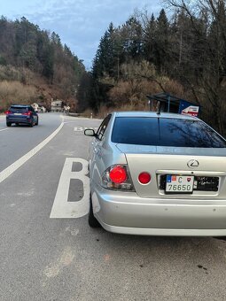 Lexus IS200 - 10