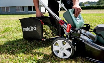 METABO Akumulátorová sekačka s 2 x aku a nabíječkou - 10