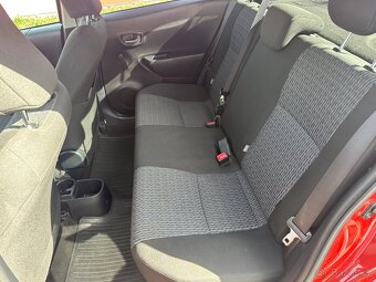 Prodám Toyota Yaris 1.3i Automat - 10