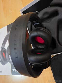 Focal Listen Beyond Wireless Premium Bluetooth - 10