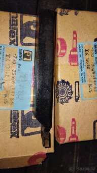 Soustruh-nože, frézy, příslušenství. - 10