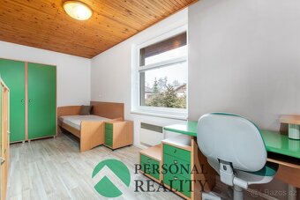 Prodej rodinného domu 5+kk 181 m2 se zahradou 708 m2 okr. Pa - 10