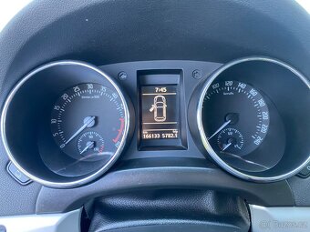 Škoda Yeti, 2.0 TDI, 103 kW, 4x4, TOP STAV - 10
