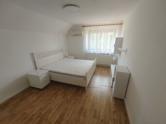 Pronajem domu se zahradou 2 byty 3kk +2kk- ZARIZENE,ZREKONST - 10