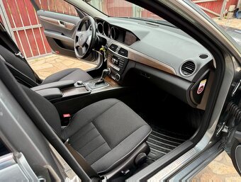 Mercedes-Benz Třídy C, 180 CGI 7-GTRONIC ELEGANCE - 10