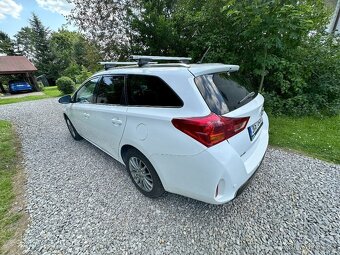 Toyota Auris COMBI- rv2013- 1.6 97kw- 112000km - 10