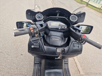 Suzuki burgman 650 EXECUTIVE, R.V 2005 - 10