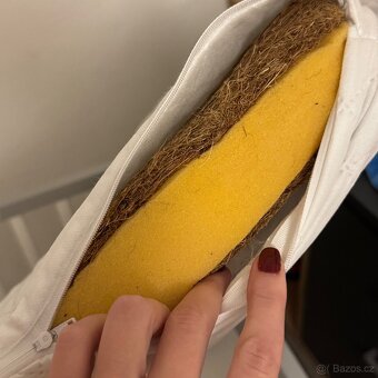 Dětská postýlka se vším příslušenstvím - 10