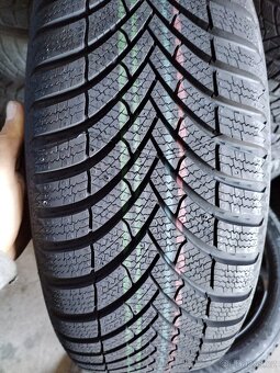 opel corsa cerne disky 4x108 R16 + 195/55/16 zima - 10