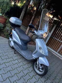 Piaggio fly 125 skútr - 10