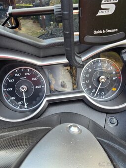 YAMAHA X - MAX 125 - 10