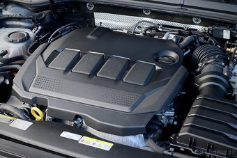 VW Passat B8 Facelift Var. R-Line 2.0TDI 147kW DSG 4Motion - 10