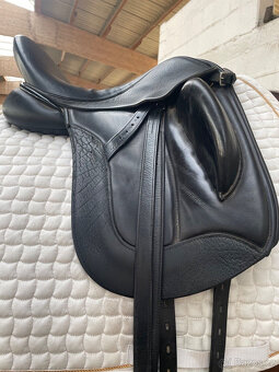 Dresch drezurní sedlo 16,5" černé s lakem - 10