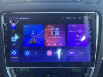 ŠKODA OCTAVIA 2,0 TDi RS - 10