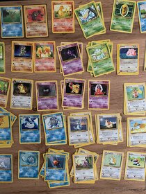 Sbírka Pokémon karet - 10