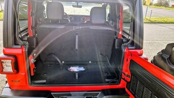Prodám JEEP WRANGLER RUBICON 2,2 CRD - 10