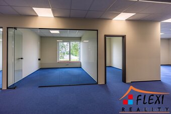 Pronájem prostor 239 m2 v nové budově na ul. Novoveská, Ostr - 10