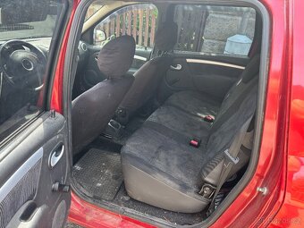 Dacia Logan 1.6 R.V 2009 - 10
