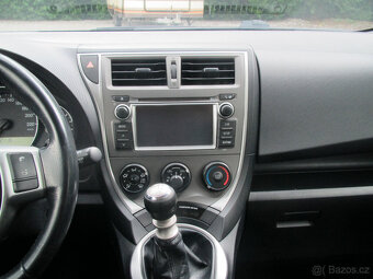 Toyota Verso 1.3 - 10