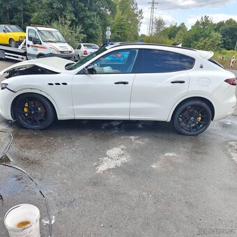Maserati Levante S 3.0 V6 316kw Švýcarsko - 10