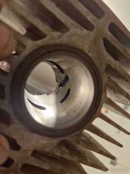 Hlava, valec babetta 210 - 10