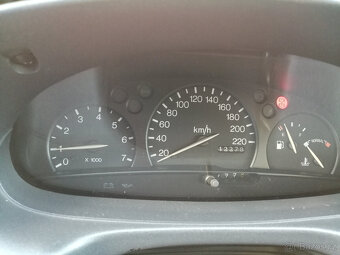 FORD ESCORT 1.6 ZETEC - 10