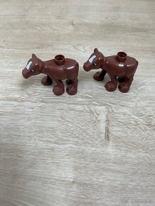 LEGO Duplo ovce, tele, prase. - 10
