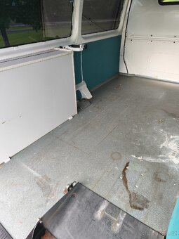 VW Transporter T5 2.0 103kW 4x4 LONG - 10