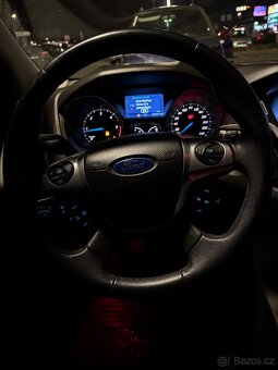 Ford focus look ST - 10