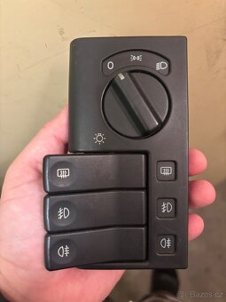 Ovladače,vypínače,relé - 10