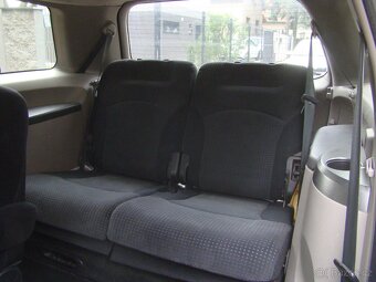 Mitsubishi Grandis 2.0 Di-D 6 MÍST - 10