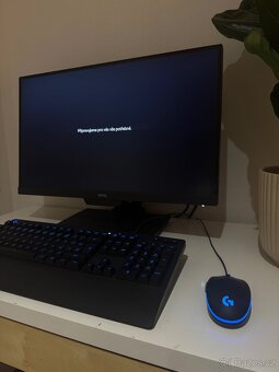 KOMPLETNÍ PC SESTAVA + grafický monitor - 10