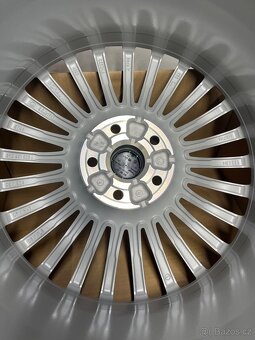 Superb R19 Nová originální sada - 10