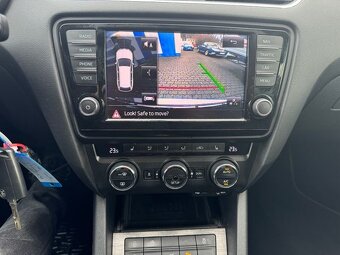 Škoda Octavia Scout 2.0TDi 135kW DSG Alcantara 2015 - 10