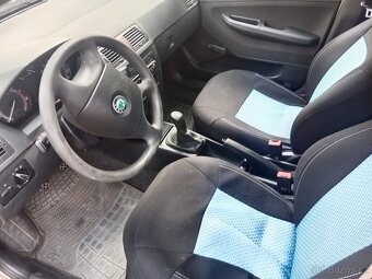 Škoda Fabia - 10