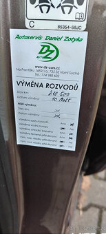 Suzuki Grand Vitara 2.4 benzín - 10