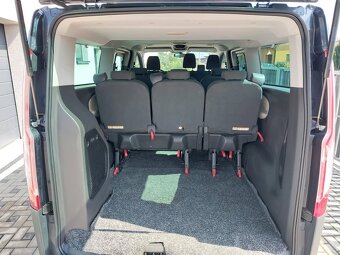 Ford tourneo custom 2.2 tdci 92kw long - 10