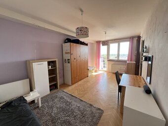 Prodej bytu 3+1, 80m2, lodžie 12m2, zděné jádro, Pardubice-D - 10