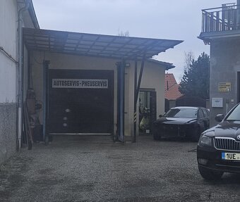 Pneuservis - 28.10. otevřeno  - 10