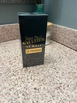 Parfem vona Maison Francis Kurkdjian Baccarat Rouge540 70ml - 10