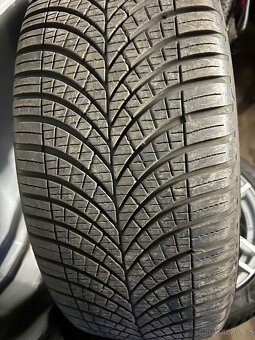 Komplet celorocni sada 18” 245/45/18 Mercedes-Benz - 10