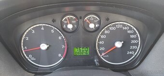 FORD FUCUS 1,6i74kw,rv5/2005,2MAJITEL, NAJETO88841km - 10