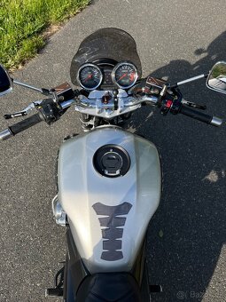 Suzuki GSX 1400 - 10