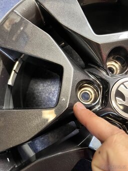 5x112 R17 Škoda Yeti originál alu disky - TOP - 10