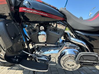 Harley Davidson Road Glide FLTRI 2007 - 10