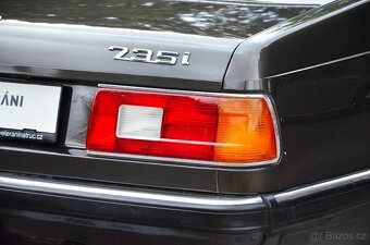 BMW 735i E23 z roku 1985 - 10